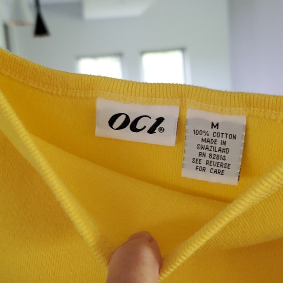 5 Tank Tops Size Medium (1 is a 10) - Picture 4 of 12